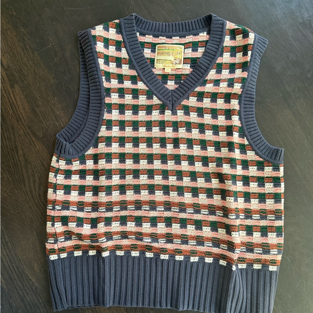 EXCELLENT CONDITION Aime Leon Dore Navy V-Neck Knit Vest with Multi-Check